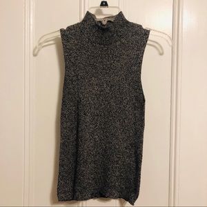 Knit sleeveless top (size M)